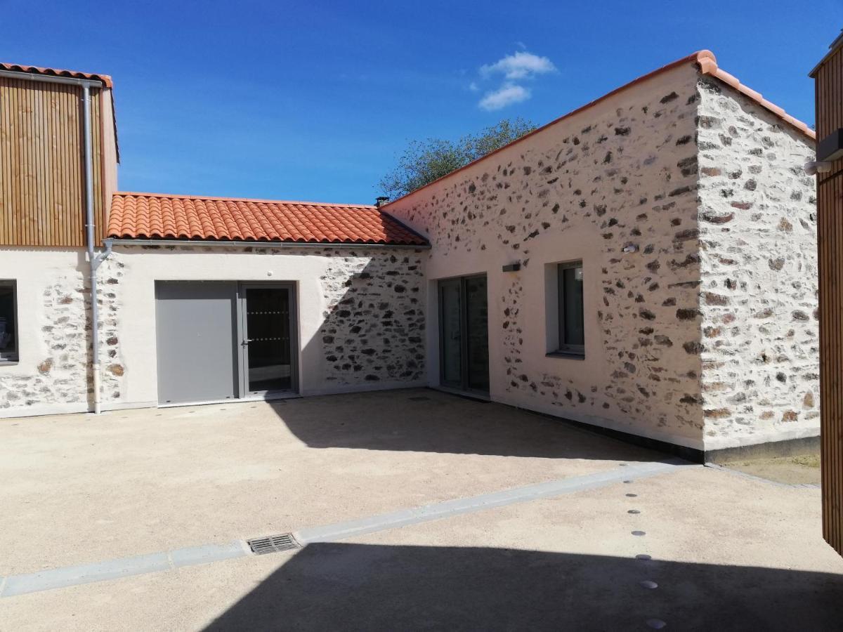 La Borderie - Maison Des Randonnees - Gite Etape - Gite De Groupe Vaire Экстерьер фото